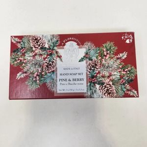 La Florentina Luxury Hand Soap Set of 3 Pine and Berry Embossed Italian Bars